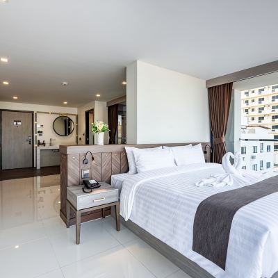 Suite With Sea View blackwoods Hotel Pattaya (SHA Extra Plus) Promo Code