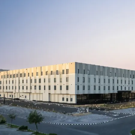Maani Muscat Hotel & Suites