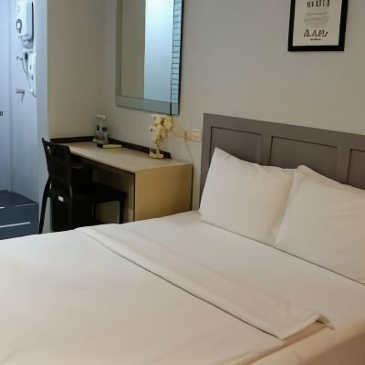 Standard Queen Room Mars Hotel Promo Code