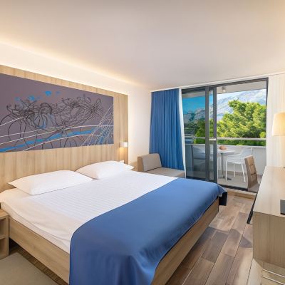 Comfort Double Room With Balcony And Partial Sea View