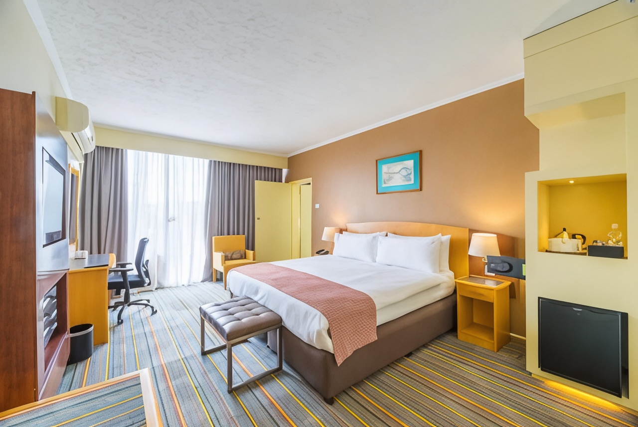 甄选特大床房-可吸烟