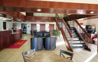 Econo Lodge Inn & Suites