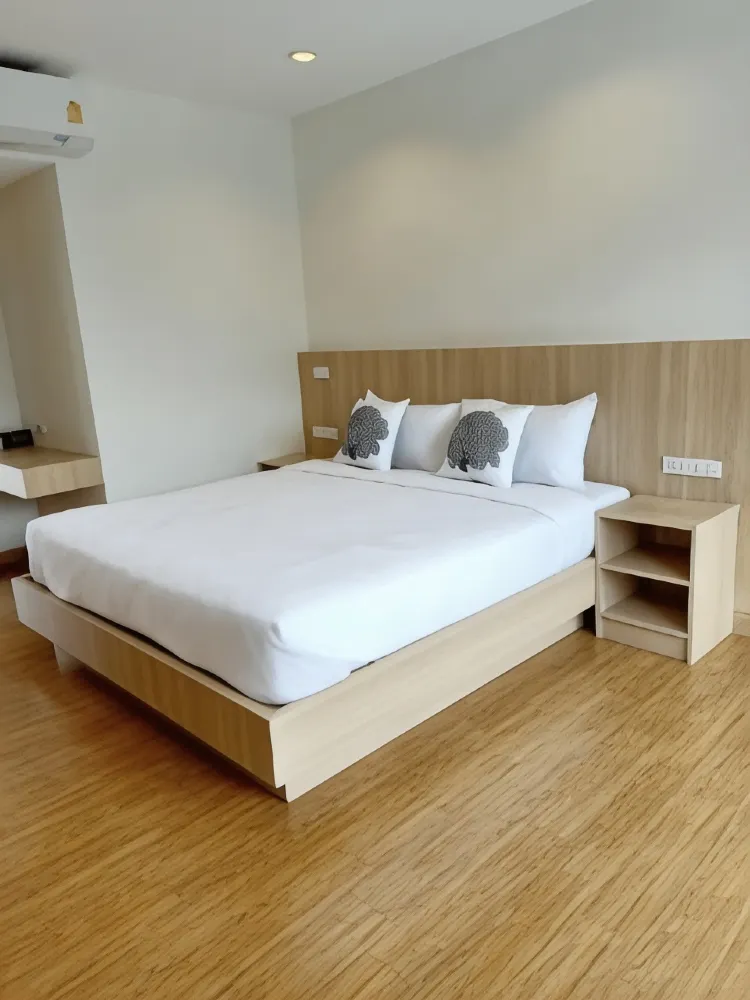 ห้องดีลักซ์ พร้อมวิวสระว่ายน้ำ