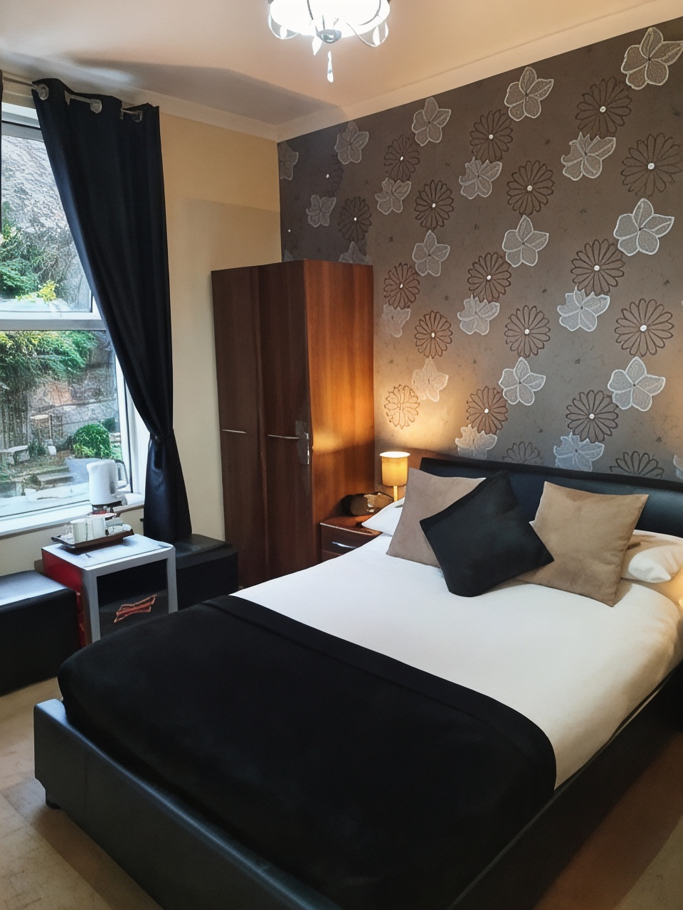 双人房（连通浴室）