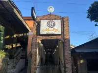 Macky's Hidden Inn