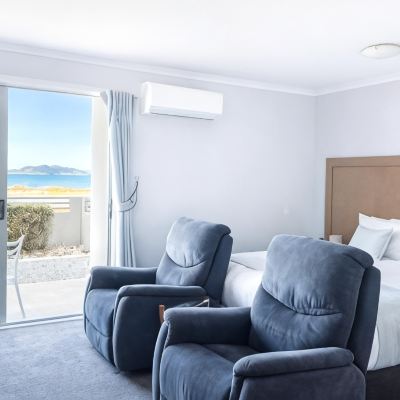 Studio with Shower and Sea Views BKs Premier Motel Esplanade Promo Code