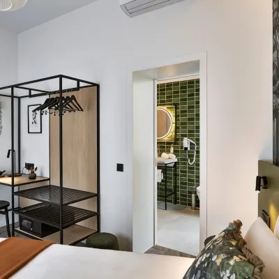 Urban Yard Hotel Hotels near Zinneke Pis