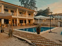 Cabinas El Colibri, Apart Hotel Hotels in Puerto Carrillo