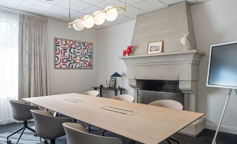 Domaine du Limonay, The Originals Collection - Housity