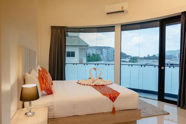 ห้องดีลักซ์สำหรับสามท่านพร้อมวิวเมือง