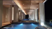 The Smith Luxury SkyView Apartments Hotele w: 