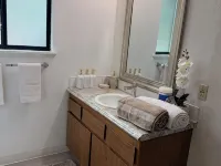 Nice 2-bedroom apartment in Burien ベリアンのホテル