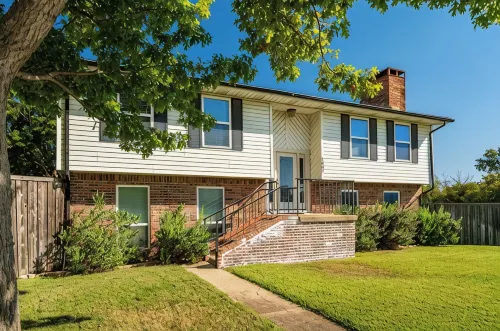 Loft w/ Big Pool, Huge Backyard, Fire Pit, PingPong, Pool Table,