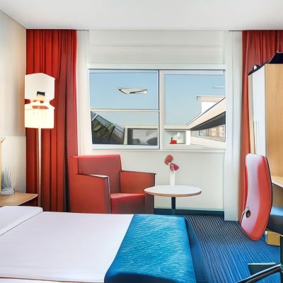Business Queen Room IntercityHotel Frankfurt Airport Promo Code