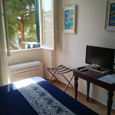 Basic Double Room, 1 Double Bed (Small)