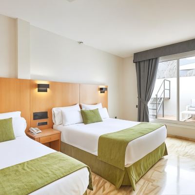 Superior Double Room with Terrace and City View Flor Parks Promo Code