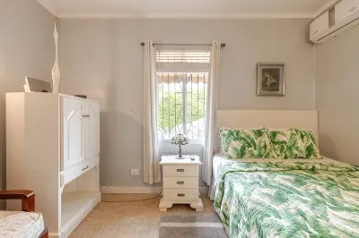 A Private Cottage Just Steps Away From the Beach and Hip Strip Các khách sạn ở 