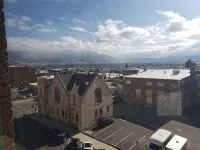 4 BD 2 BA Penthouse Historic Uptown Butte W/ Views
