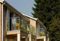 Craigmhor Lodge & Courtyard