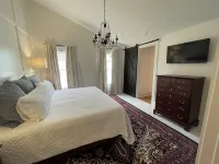 The Carriage House of Corinth is a remodeled home with loads of charm Hotel di Corinth