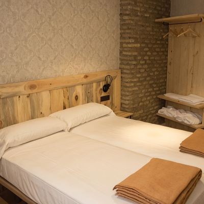 Double Room with Private Bathroom Black Swan Hostel Sevilla Promo Code