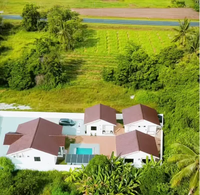 2 Bedroom Deluxe Cottage near Melawi Beach by Zulanie's The Pool Cottage โรงแรมใน