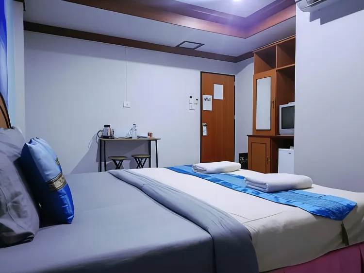 ห้องสแตนดาร์ดพร้อมเครื่องปรับอากาศ(เตียงใหญ่)