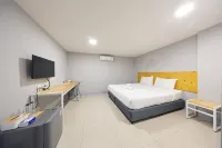 Fine Bed Hotel