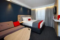 Holiday Inn Express LONDON - LUTON AIRPORT by IHG Hotels in 