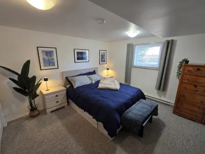 Stylish Ground-Floor Getaway in Granger – Modern Comfort & Central Location Hotels in 