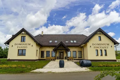 Dominium Pincészet és Panzió Hotel di 