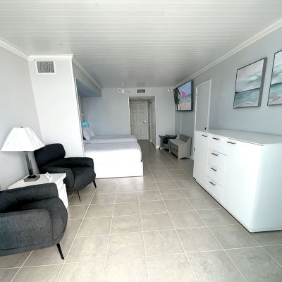 Standard With King Bed, Beachfront, Balcony Lani Kai Island Resort Promo Code