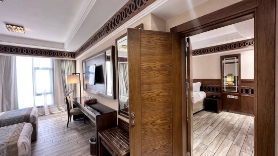 Violet Al Azizia Hotel