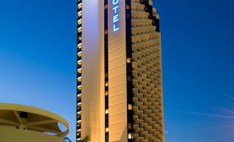QT Gold Coast, an EVT hotel