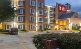 Quality Inn & Suites West Chase