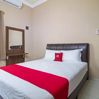 Reddoorz Double Room