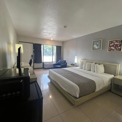 Deluxe King Room Garden Inn Homestead Promo Code