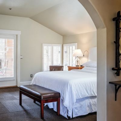 Twin Suite Wine & Roses Hotel Restaurant Spa Lodi Promo Code