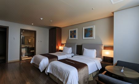 Hyunjin Tourist Hotel - Housity