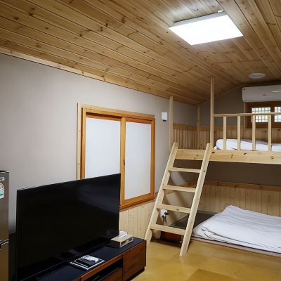 Traditional Room (Whirlpool, 4-Person)