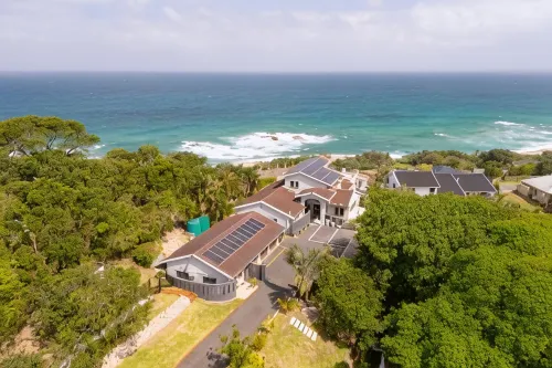 Beachcomber Bay Guest House in South Africa