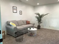 2 Bed Near Doctors Hospital: Beautiful, Sunny, New