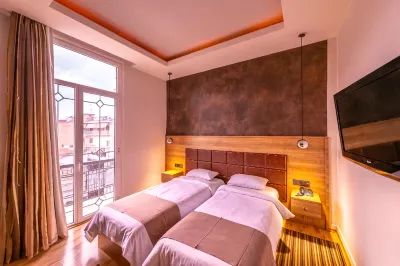 Metropolis Hotel Hôtels à : 