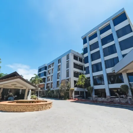 The Ritz Hotel at Garden Oases