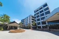 The Ritz Hotel at Garden Oases Hotele w: 