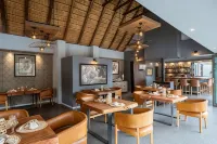 Tuningi Safari Lodge