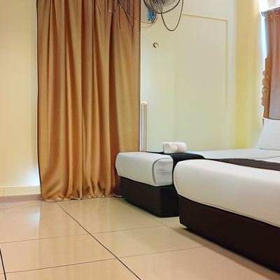 Bilik Superior Twin dengan Tingkap Kupon Sun Inns Hotel Kuala Selangor