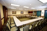 Country Inn & Suites by Radisson, St. Cloud East, MN