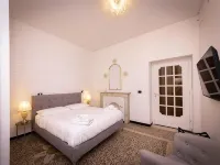 Galia Rooms by PortofinoVacanze Self Check IN Hotels in Genoa