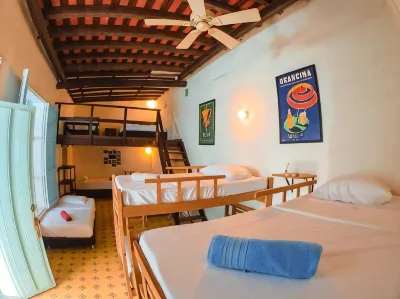 Hostal Españolete Hotele w: 